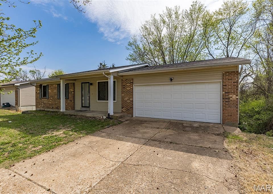 1st image of 816 Ruth Ave