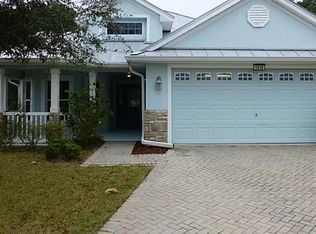 5938 Sanders Grove Cir, Okahumpka, FL 34762