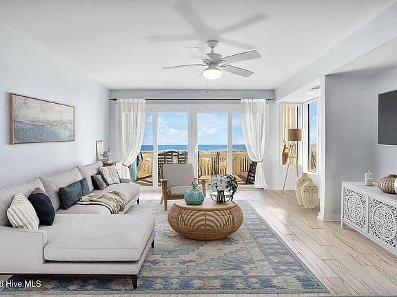 2nd image of 615 S Lumina Avenue Unit 2