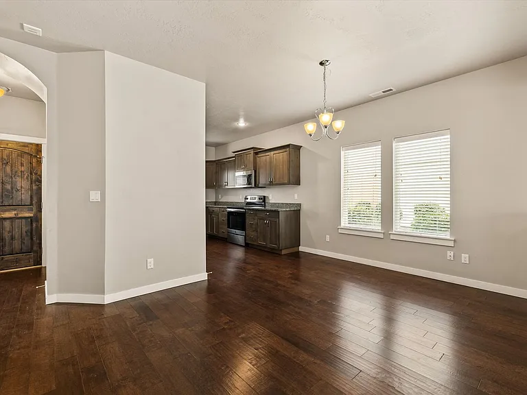 352 E Idaho St — Photo 8