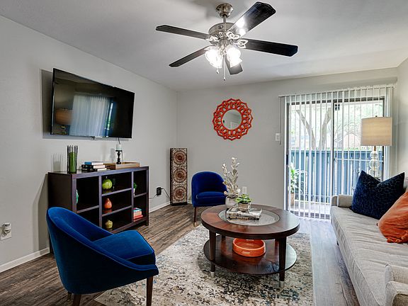 3rd image of 5500 S Hulen St #704