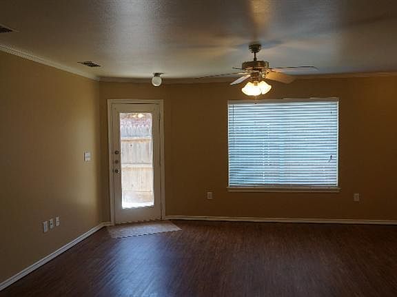 4th image of 604 N Englewood Ave