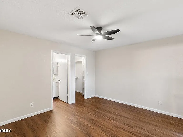 330 W Tonopah Dr #5 — Photo 8
