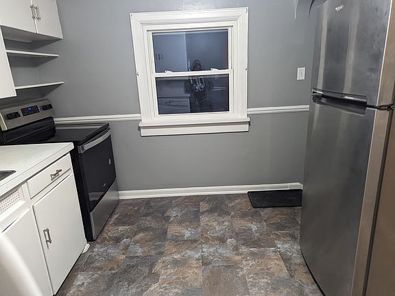 4th image of 125 Glenwood Hts
