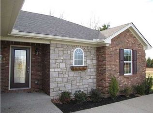 175 Green Garden Dr, Mt Washington, KY 40047