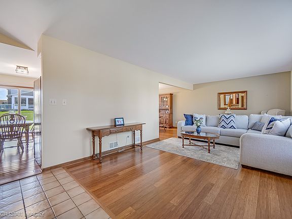 3rd image of 9001 178th St