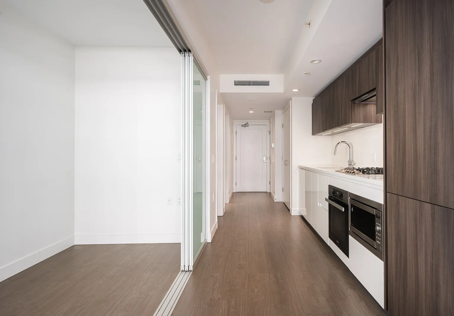 1 bed, 424 sqft, $2,000 — Photo 4