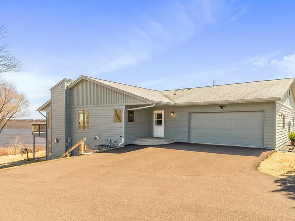 8024 E Spirit Cove Dr, Duluth, MN 55807