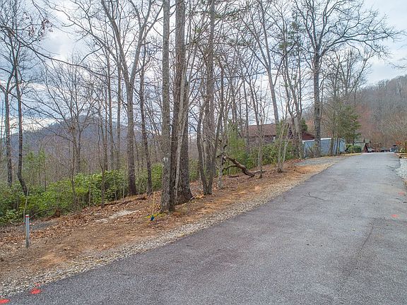 5th image of 33 Laurel Way #S/d