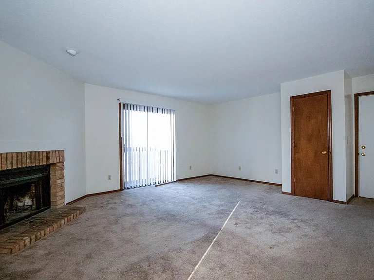 2408 Rainbow Ave — Photo 6