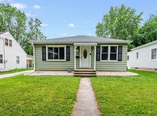 1446 Emilie St, Green Bay, WI 54301