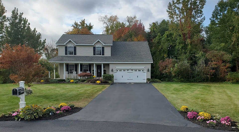 1st image of 6 Sprucewood Ct