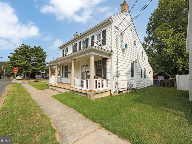 Listing photo 4