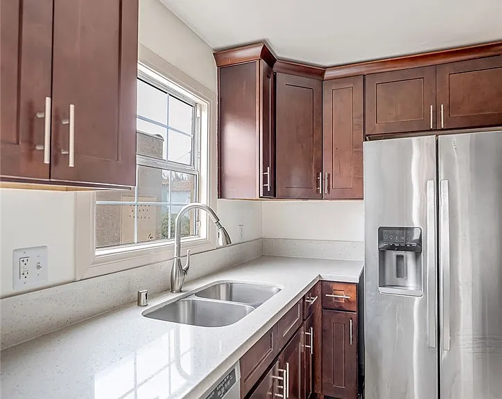 1515 E Walnut Way — Photo 15