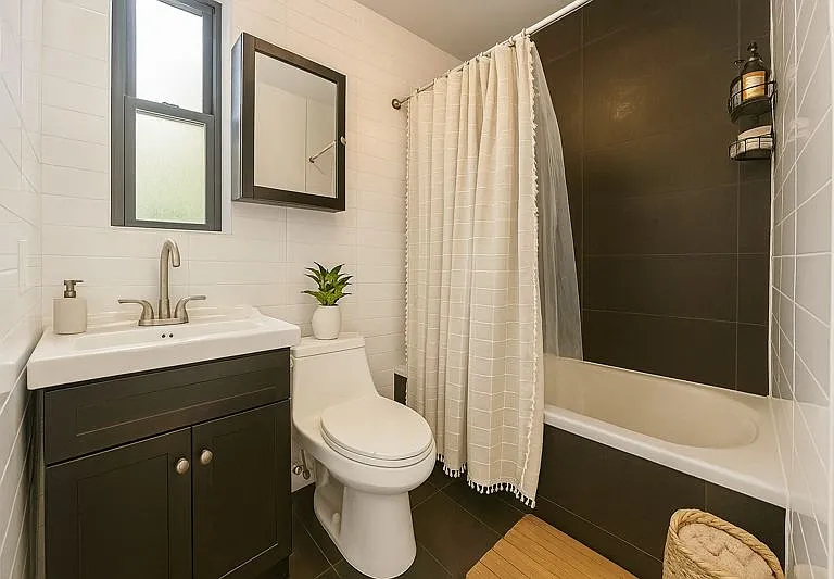 360 Decatur St #1R — Photo 6