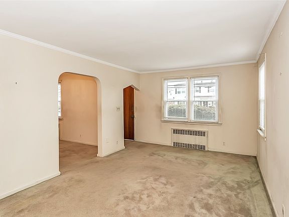 3rd image of 204 Raff Ave