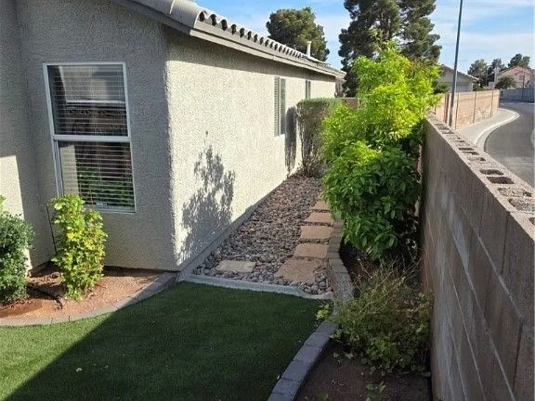 7136 Overhill Ave — Photo 17