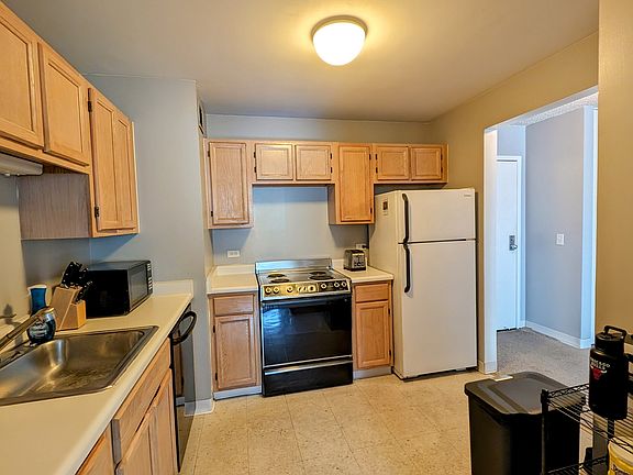 4th image of 200 N Dearborn St Unit 1905