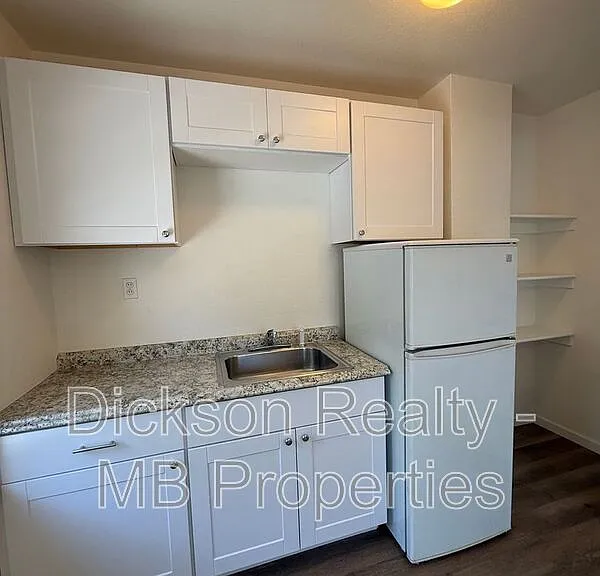56 1/2 S Wells Ave #1 — Photo 4