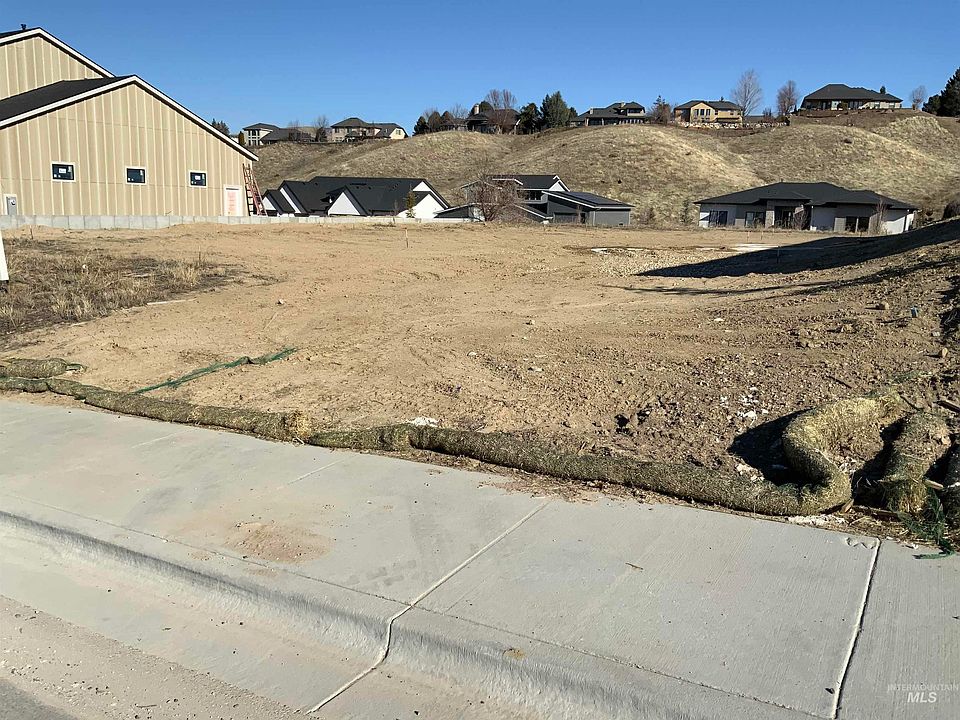 2nd image of 4516 N Accipiter Way