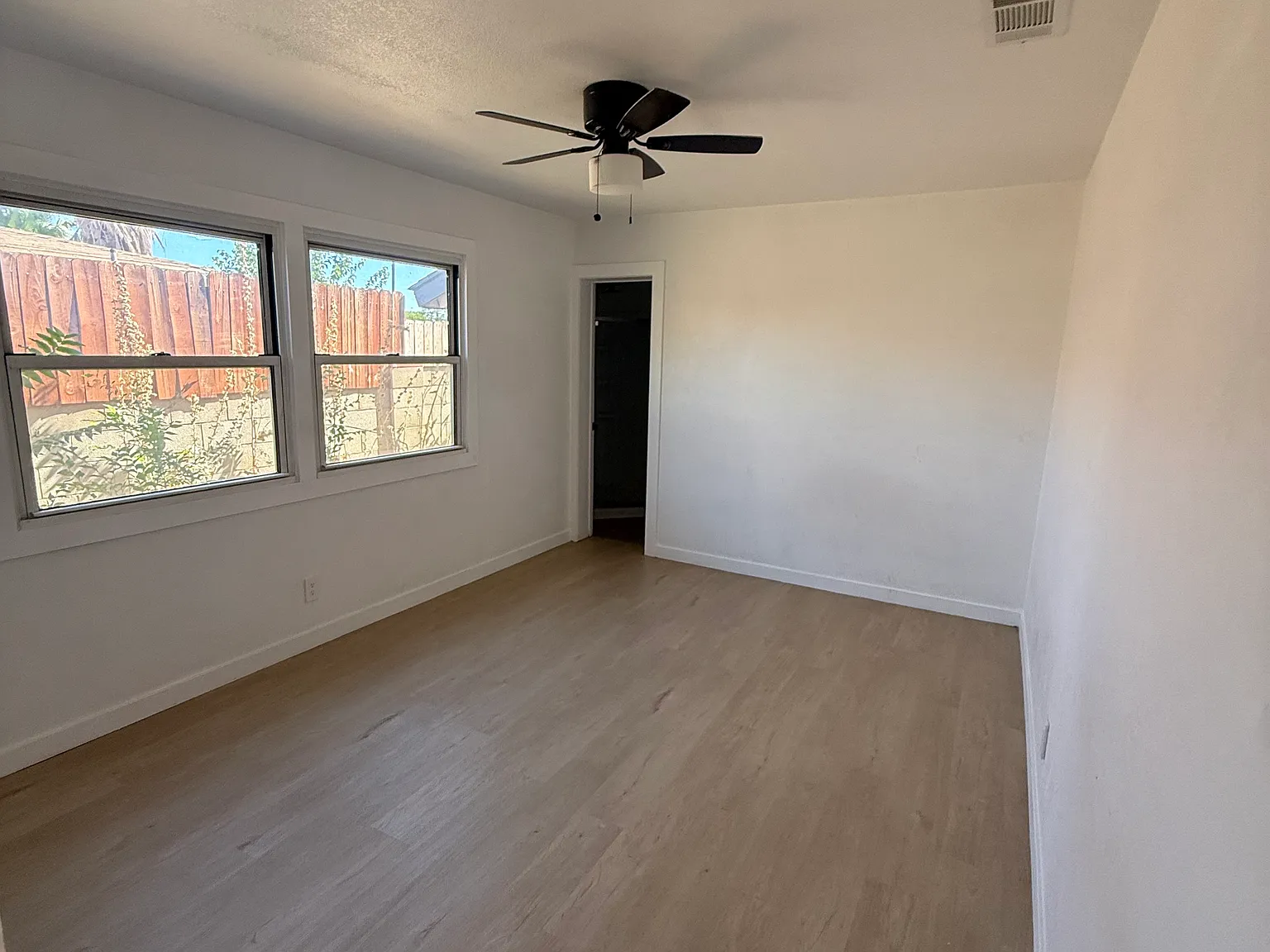 3 bed, 1083 sqft, $2,650 — Photo 3