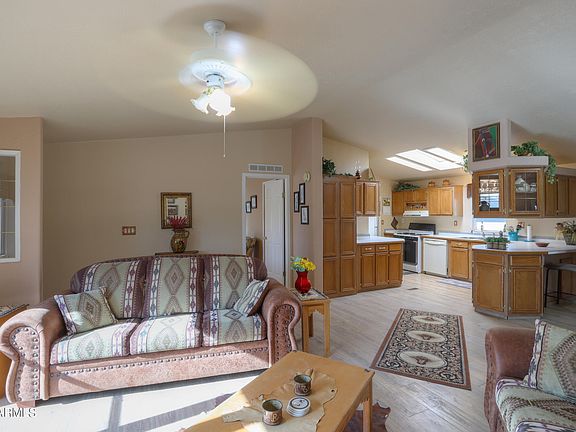 4th image of 52688 W FLAMINGO Avenue