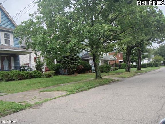 4th image of 1920 Pointview Ave