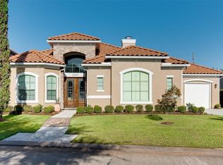 2011 Flower Garden Ln, Houston, TX 77077