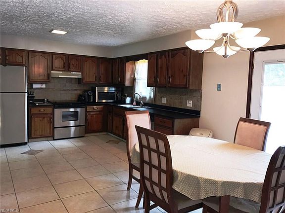 3rd image of 4631 Rush Cir