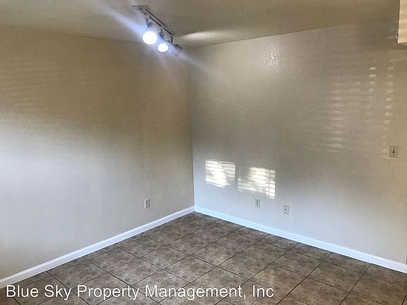 5th image of 120 E Henderson Ave APT 3