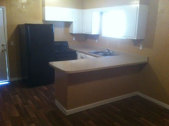 3rd image of 7037 Hardenbrook Ln