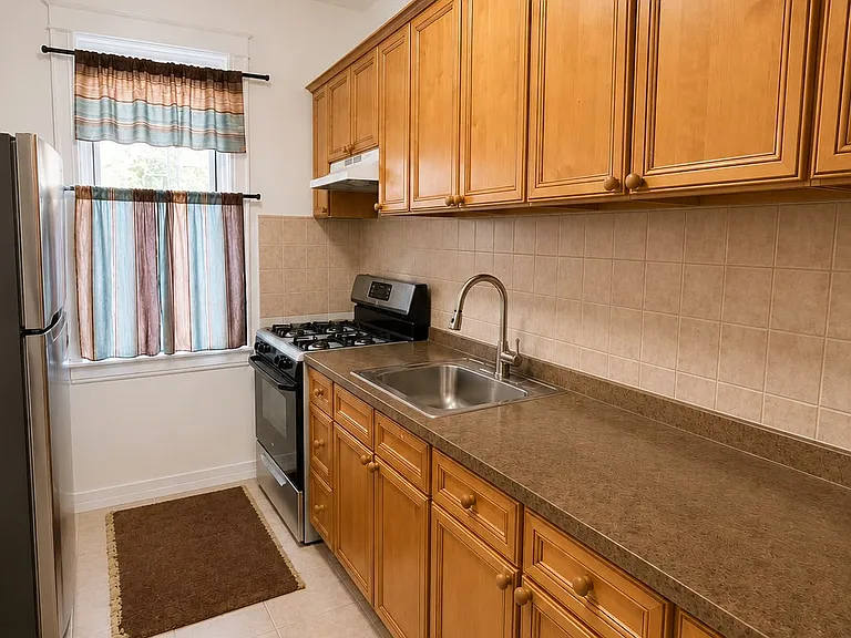 460 Fairview Ave #1 — Photo 1
