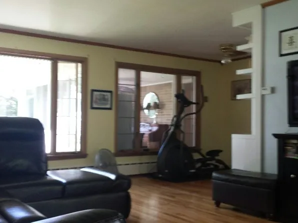 445 E Dodge St, Jefferson, WI 53549