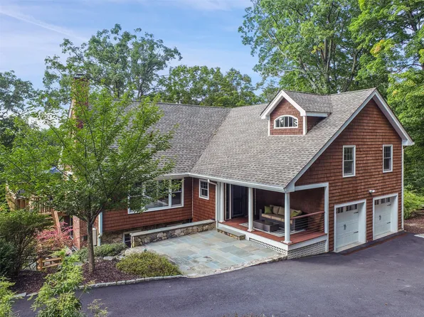 20 Bristol Place, Chappaqua, NY 10514