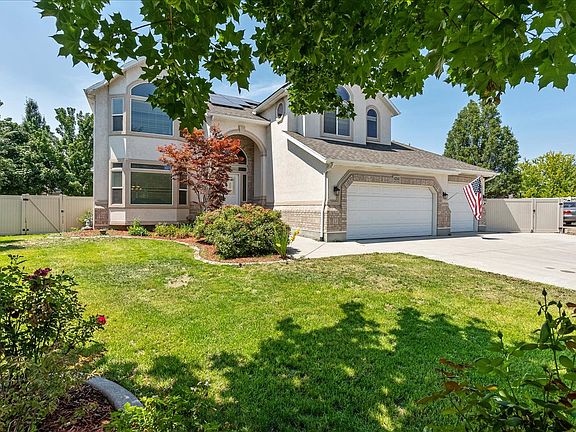 3rd image of 4264 W Spruce Leaf Cir