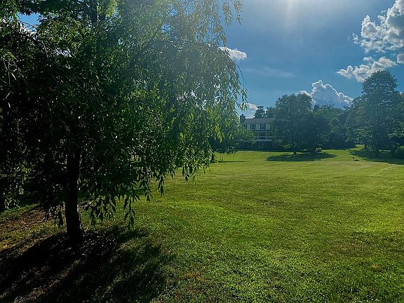 View from cul-de-sac