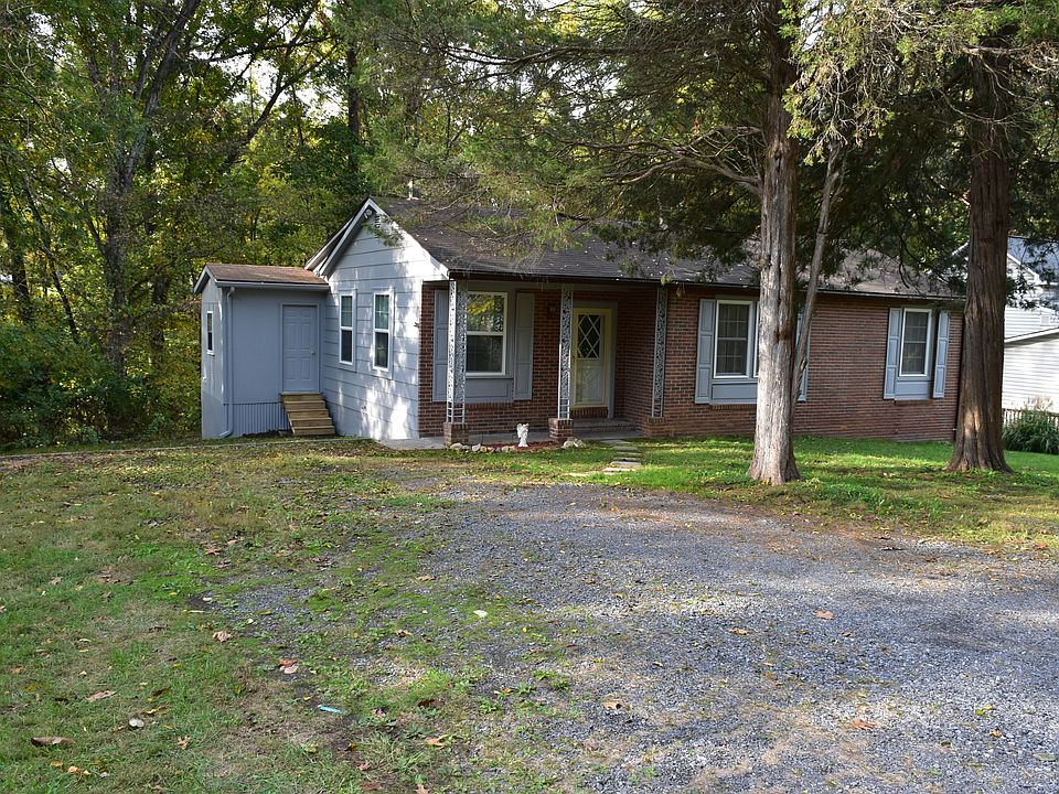 1st image of 141 Pine Shores Dr