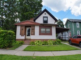 902 Backus St, Jackson, MI 49202