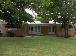 390 Lowry Rd, Erie, PA 16511