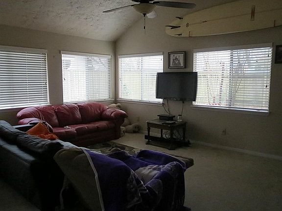 4th image of 4118 Still Glade Ln