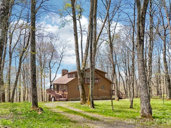 34 Wolfs Head Ct, Mars Hill, NC 28754
