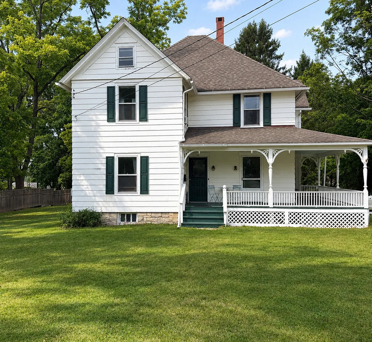 2 bed, 1.0 bath, 900 sqft, $2,400 — Photo 1