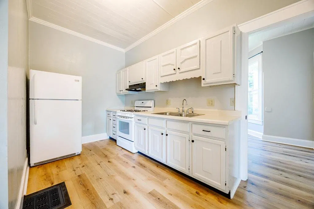 313 Cherry St — Photo 2