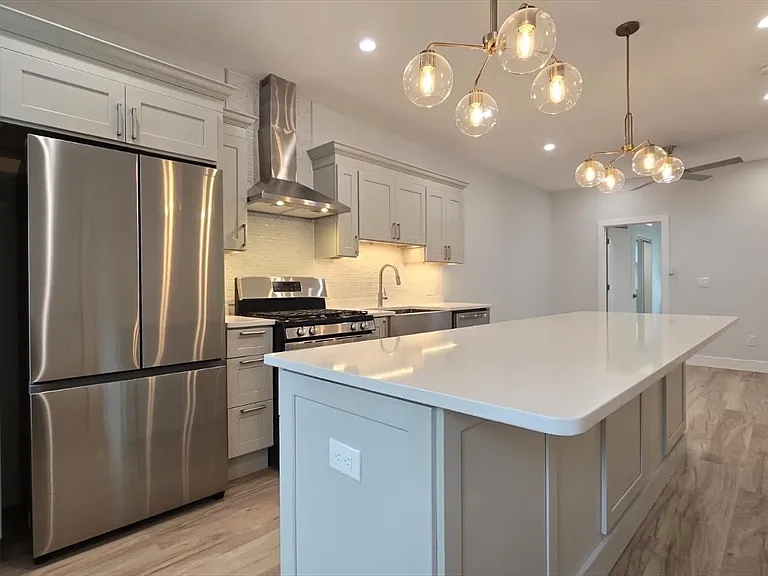 53 W Eagle St #2 — Photo 3