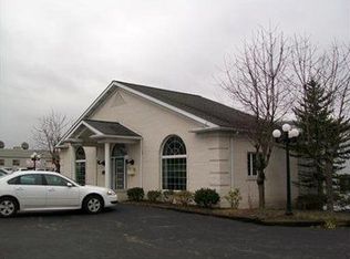 1469 N Hermitage Rd, Hermitage, PA 16148