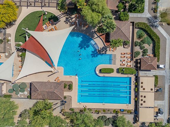 3rd image of 4060 W WINSLOW Way