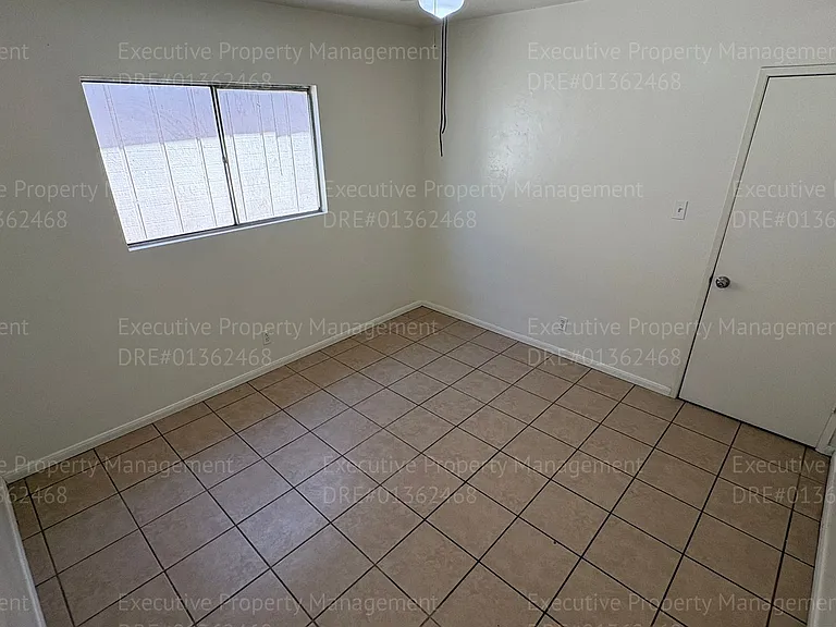 820 Moore St — Photo 24