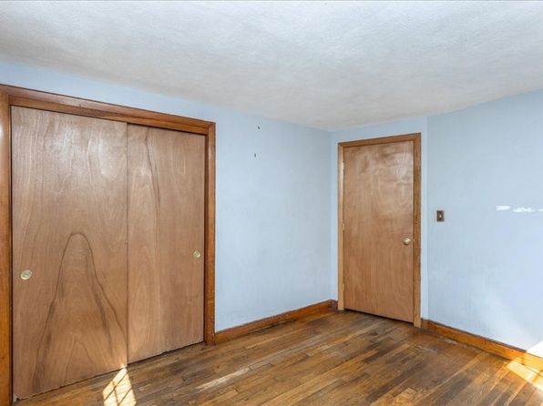 boston-massachusetts-59144183 picture