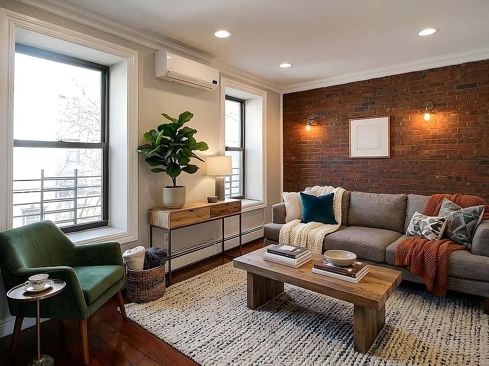 1st image of 527 Carroll St #2F