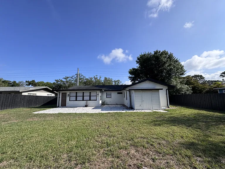 2302 Hyde Park St — Photo 14